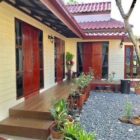 Grandma'S House Apartman Nakhonnajok Kültér fotó