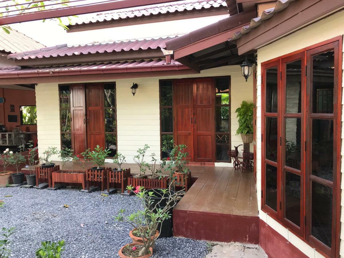 Grandma'S House Apartman Nakhonnajok Kültér fotó